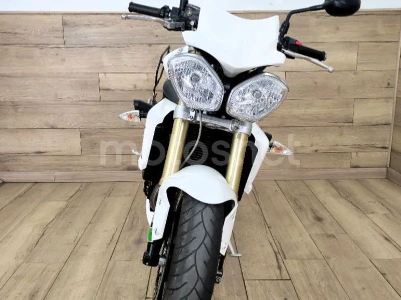 Triumph Street Triple - Vista 4