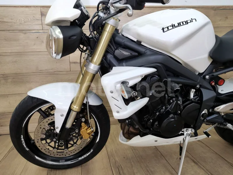 Triumph Street Triple - Vista 6