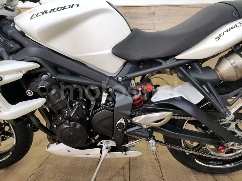 Triumph Street Triple - Vista 7