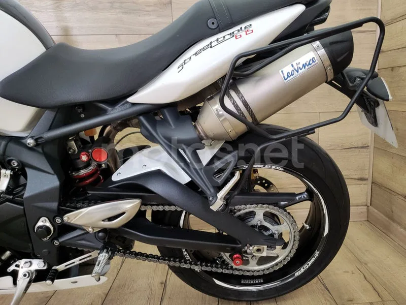 Triumph Street Triple - Vista 8