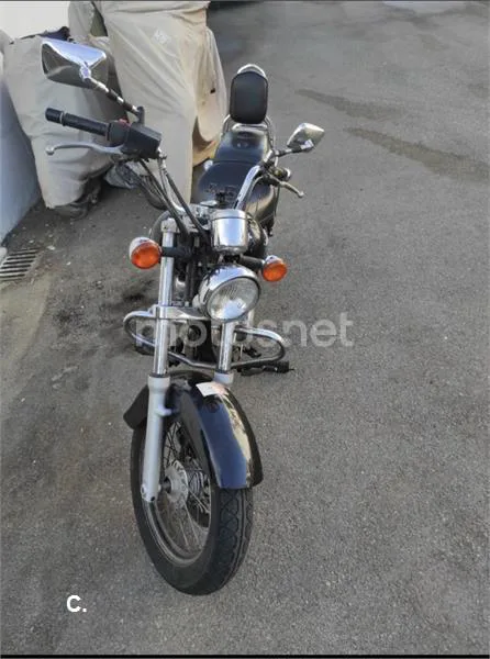 Suzuki Marauder 250 - Vista 3