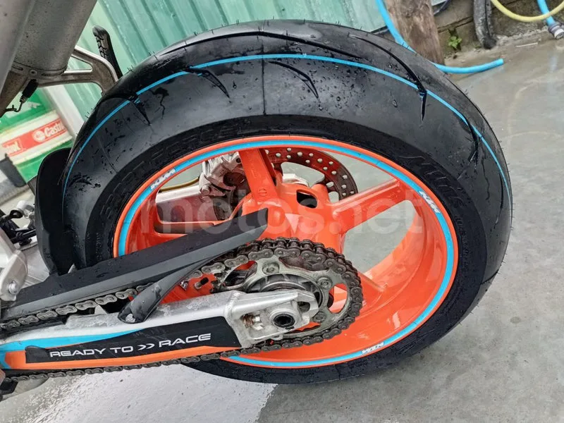 KTM 990 Super Duke - Vista 3