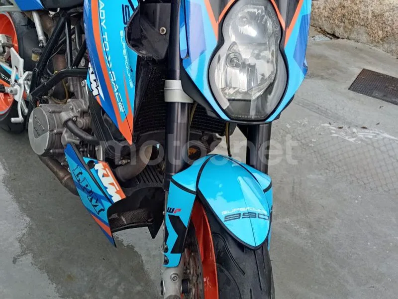 KTM 990 Super Duke - Vista 4