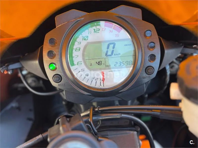 Kawasaki Ninja ZX-10R - Vista 3