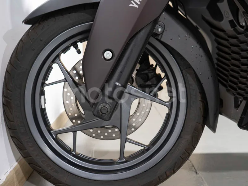 Yamaha XMAX 125 - Vista 21