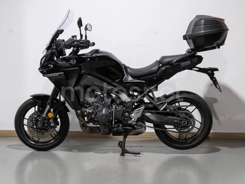 Yamaha Tracer 9 - Vista 16