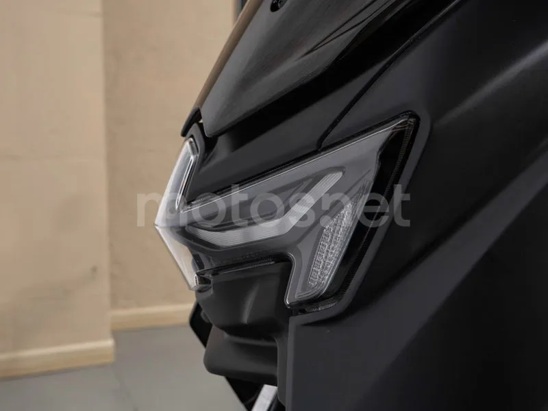 Yamaha NMAX - Vista 15