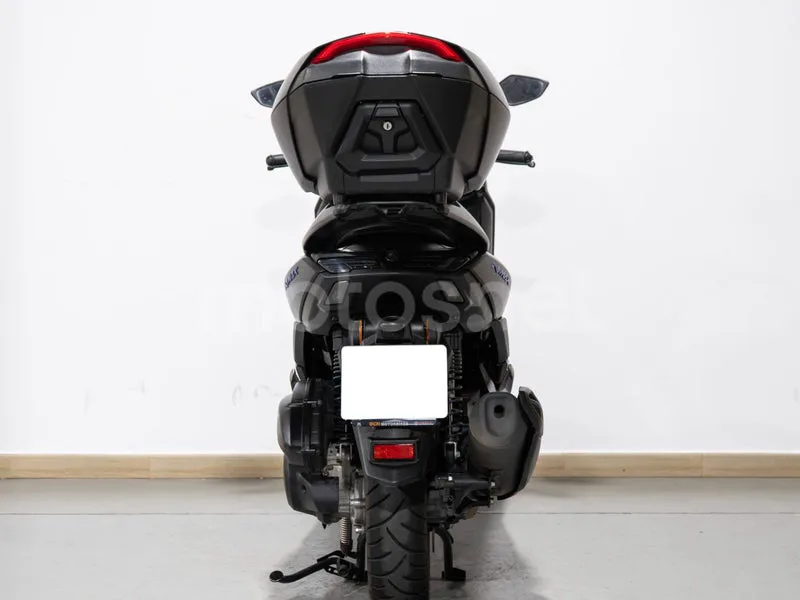 Yamaha NMAX - Vista 5