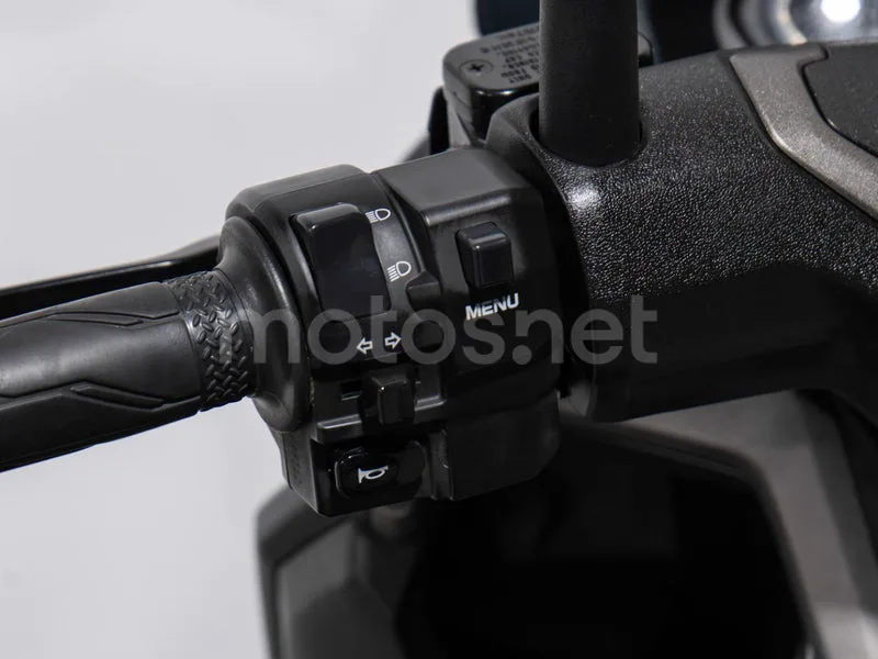 Yamaha NMAX - Vista 9