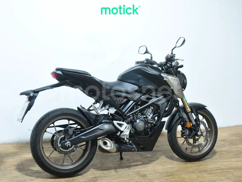 Honda CB125R - Vista 10
