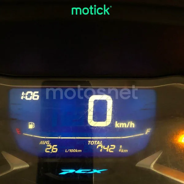 Honda PCX125 - Vista 5
