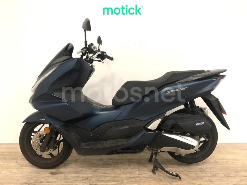 Honda PCX125 - Vista 6