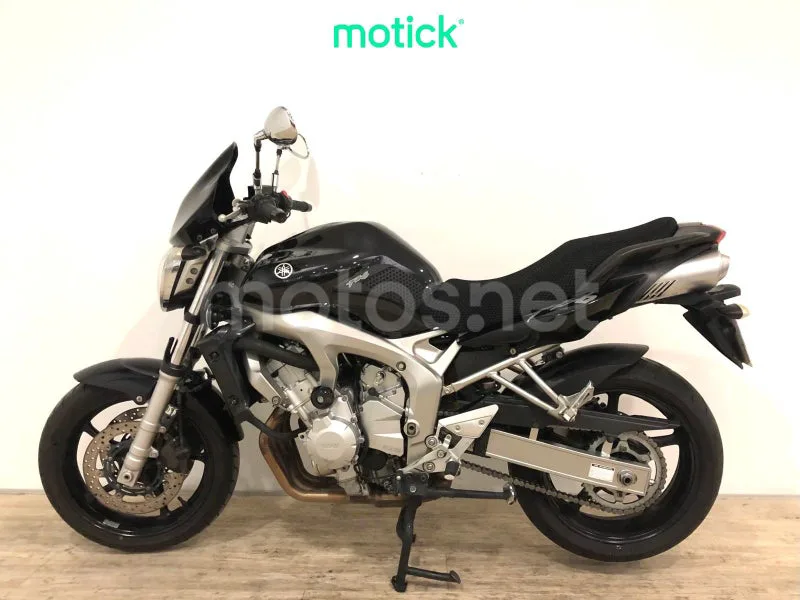 Yamaha FZ6 - Vista 6