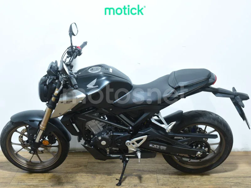 Honda CB125R - Vista 7