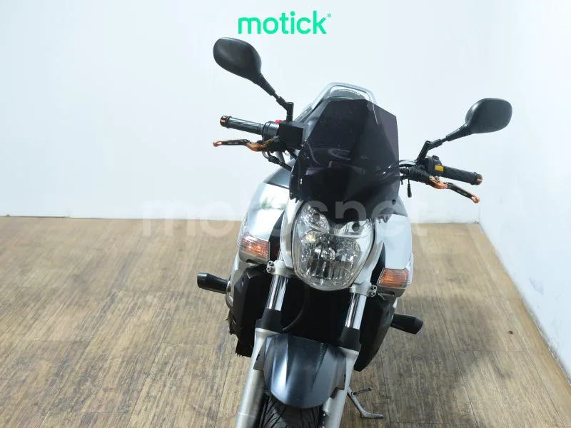 Suzuki GSR600 - Vista 11