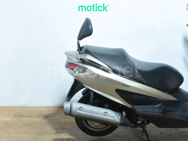 Suzuki Burgman 200 - Vista 3