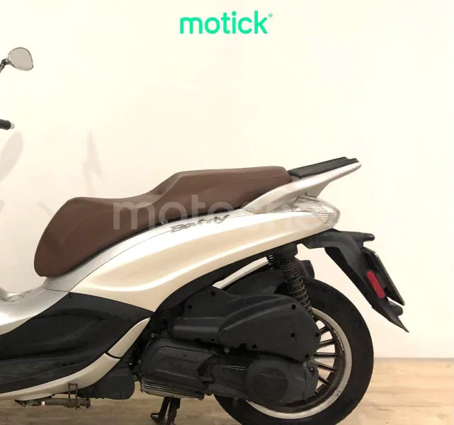 Piaggio Beverly 300 - Vista 8