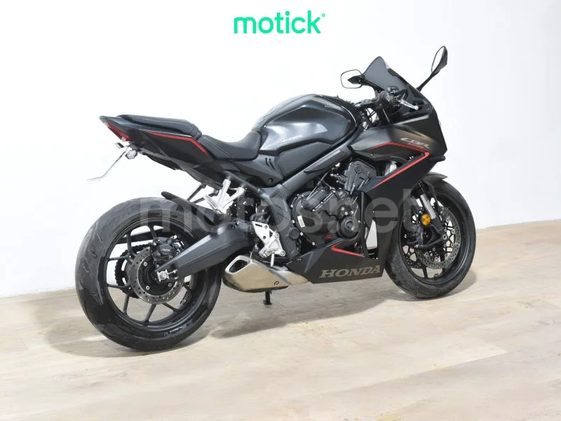 Honda CBR650R - Vista 9