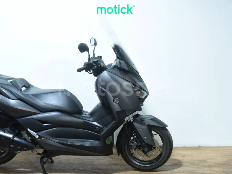 Yamaha XMAX 300 - Vista 4