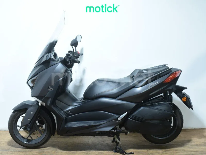 Yamaha XMAX 300 - Vista 7