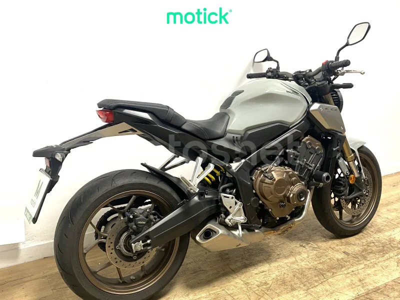 Honda CB650R - Vista 3