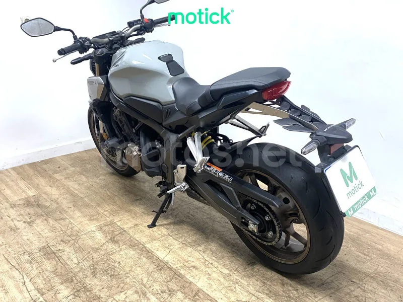 Honda CB650R - Vista 6