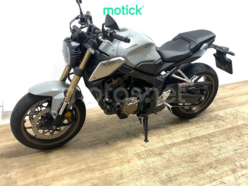 Honda CB650R - Vista 7