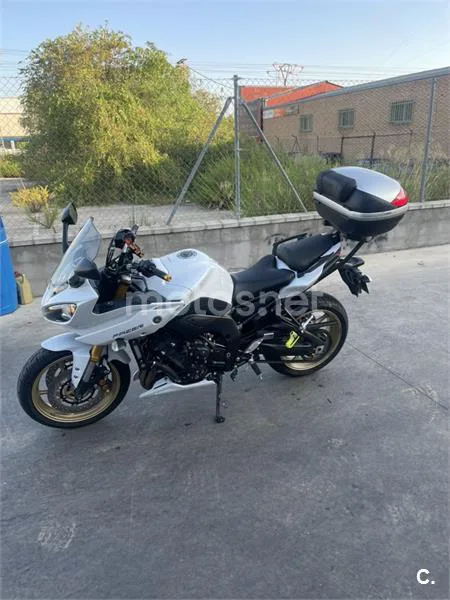 Yamaha Fazer 8 - Vista 3