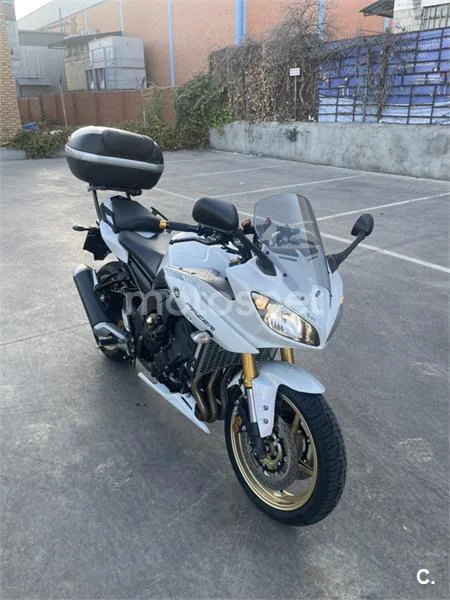 Yamaha Fazer 8 - Vista 5