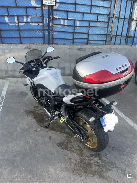 Yamaha Fazer 8 - Vista 8