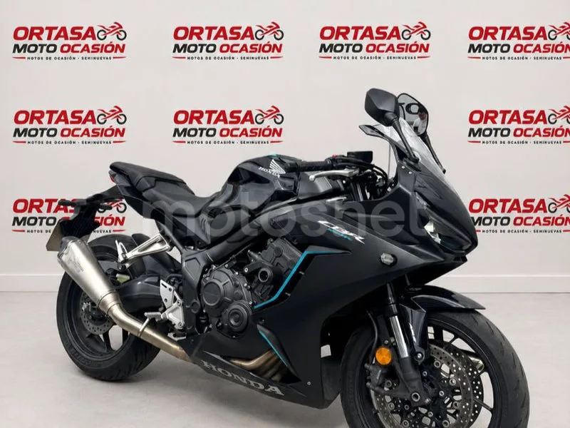 Honda CBR650R - Vista 13
