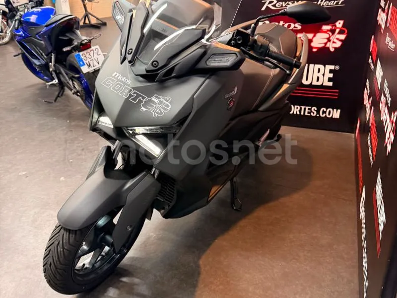 Yamaha XMAX 125 - Vista 11