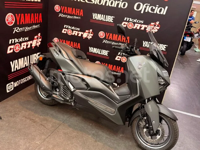 Yamaha XMAX 125 - Vista 13