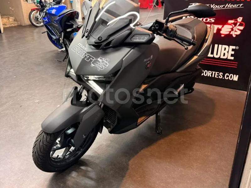 Yamaha XMAX 125 - Vista 4