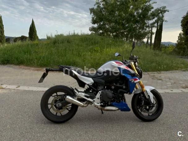 BMW F 900 R - Vista 3