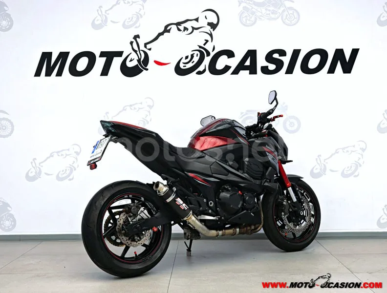 Kawasaki Z800 - Vista 3