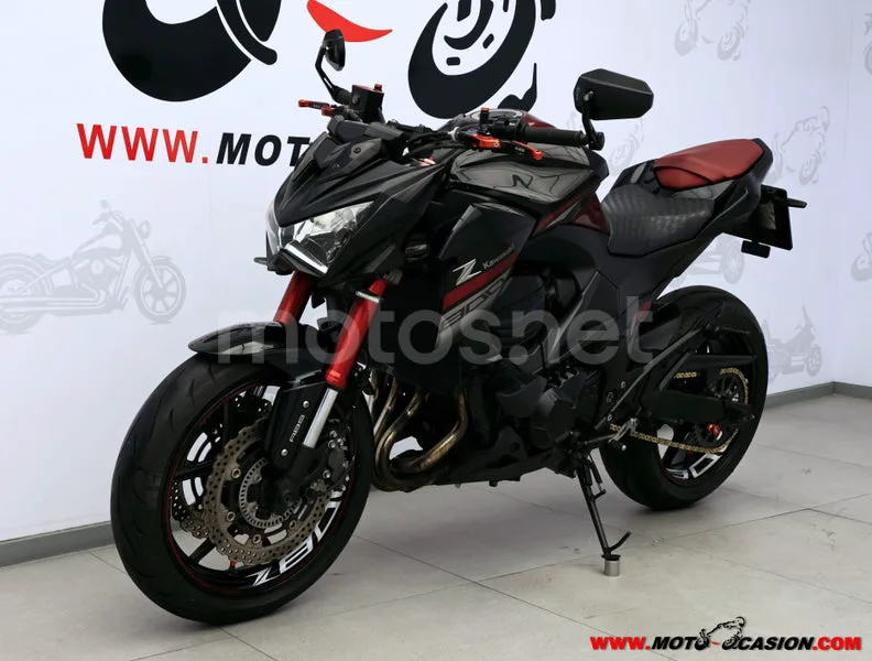 Kawasaki Z800 - Vista 8