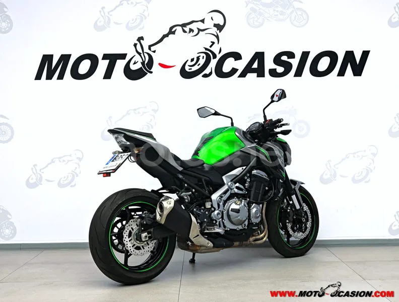 Kawasaki Z900 - Vista 3