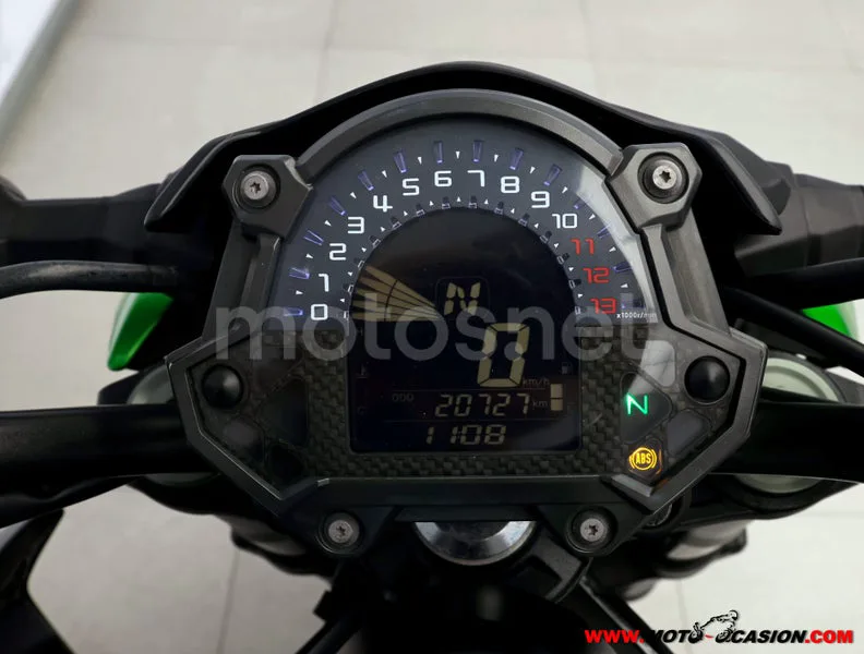 Kawasaki Z900 - Vista 6