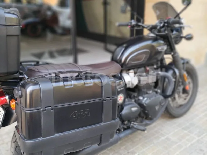 Triumph Bonneville T120 - Vista 9