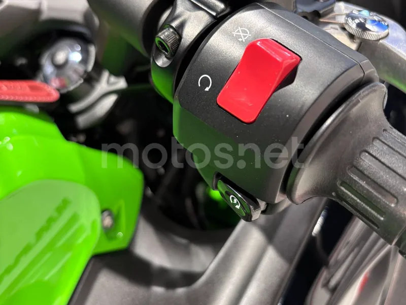 Kawasaki Ninja 650 - Vista 16