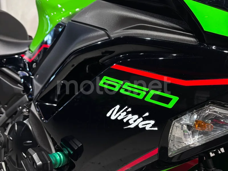 Kawasaki Ninja 650 - Vista 10