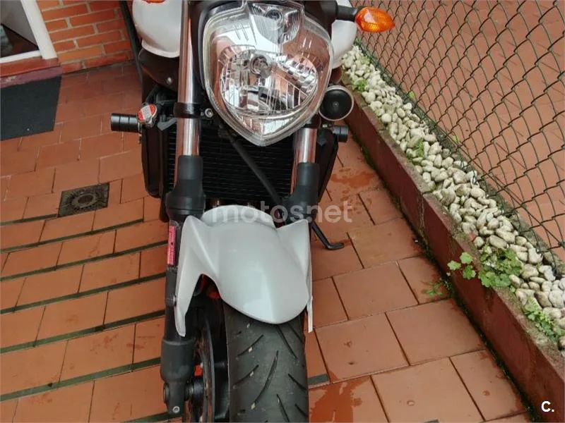 Yamaha FZ6 S2 - Vista 4