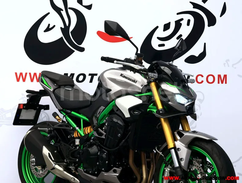 Kawasaki Z900 - Vista 4