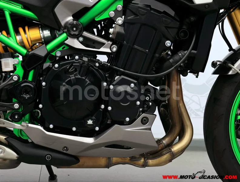 Kawasaki Z900 - Vista 5
