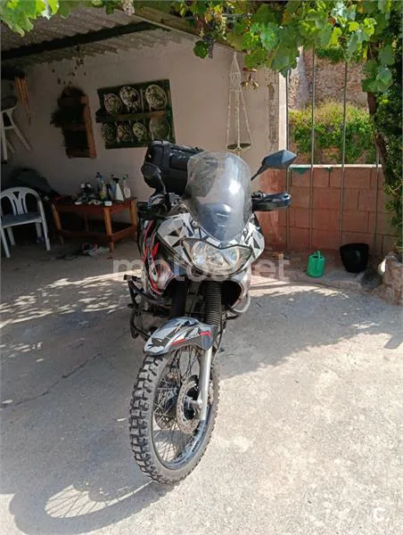 Honda XL650V Transalp - Vista 4