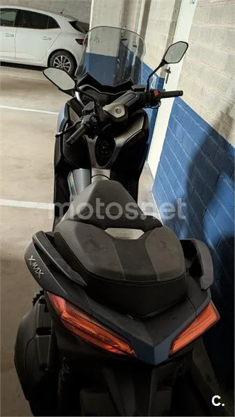 Yamaha XMAX 400 - Vista 3