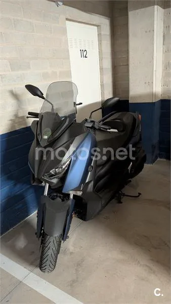 Yamaha XMAX 400 - Vista 5