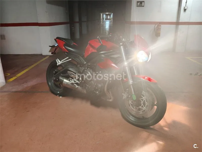 Triumph Street Triple - Vista 3