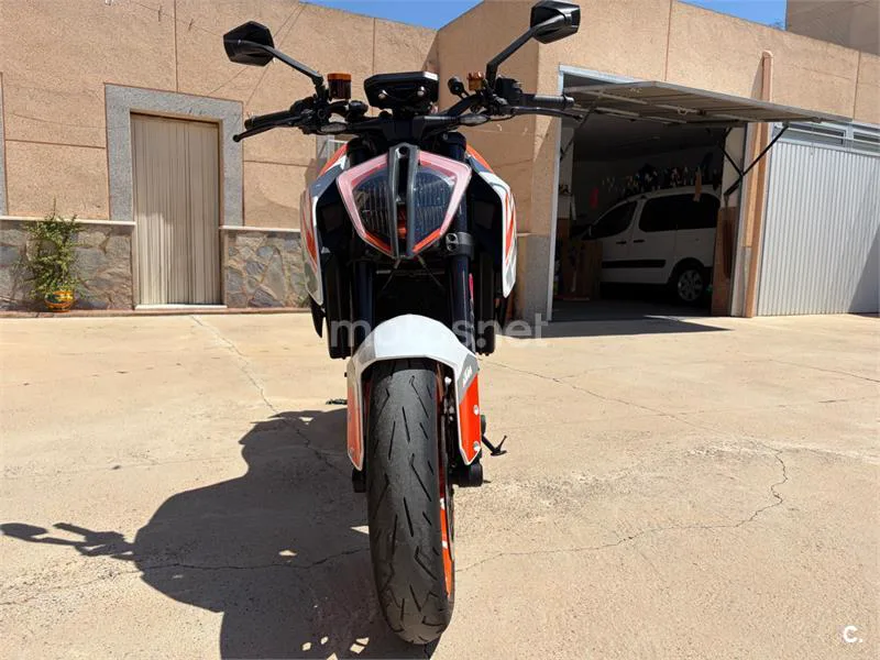 KTM 1290 Super Duke R - Vista 5
